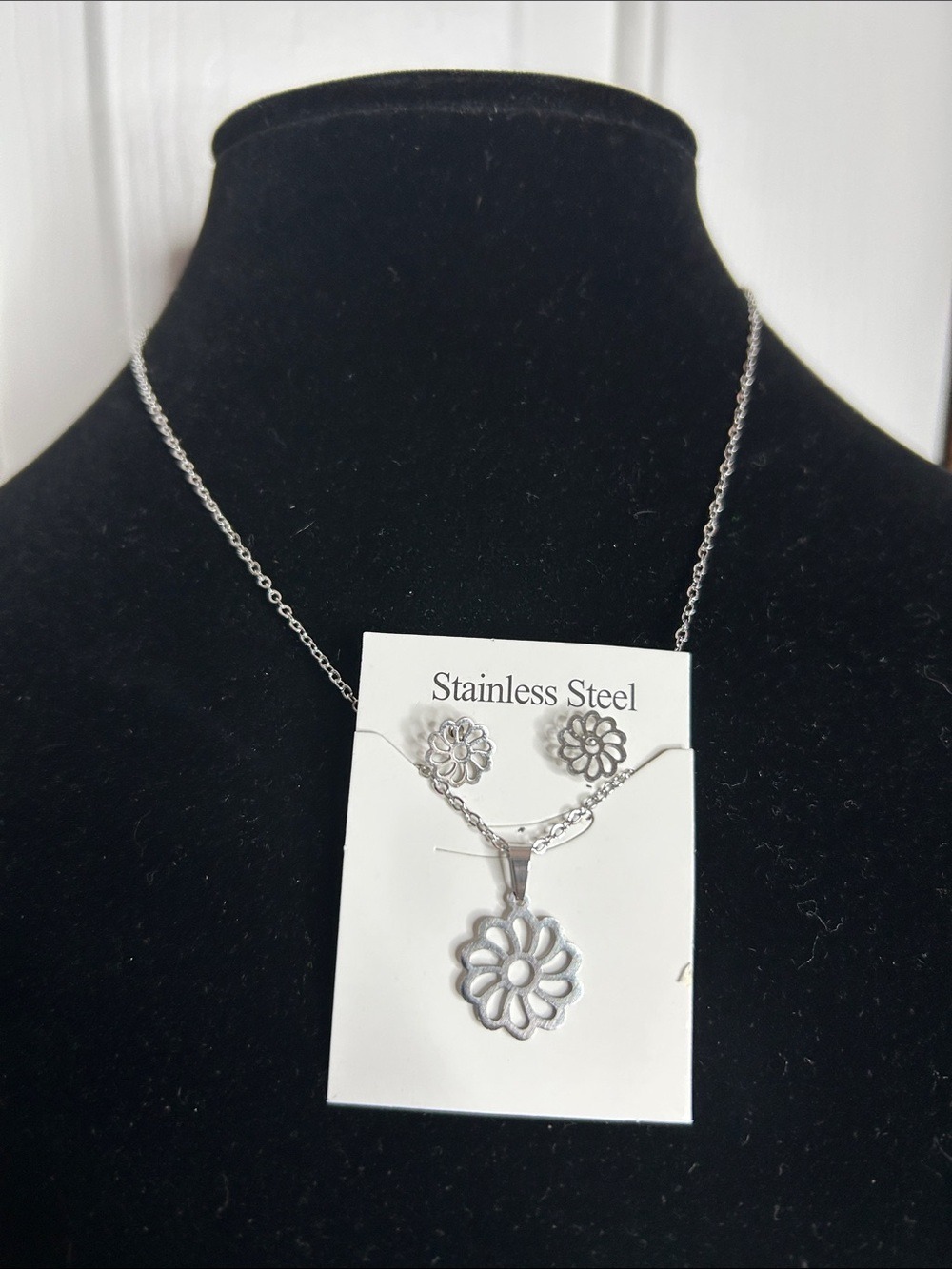 Floral Pendant Necklace and Earrings Set - Stainless Steel 17”